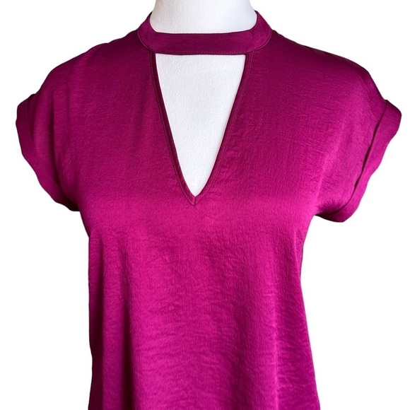 Express Women’s Short Sleeve Blouse size Small - Picture 5 of 17